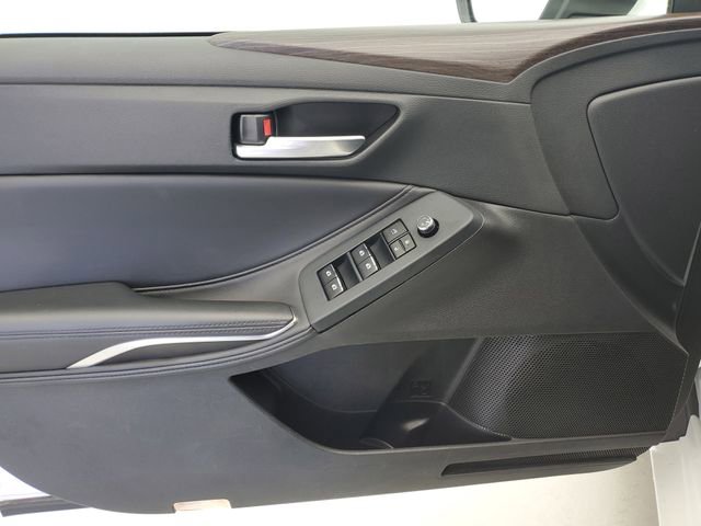 Used 2022 Toyota Avalon XLE FWD image 18