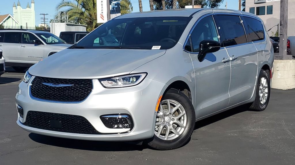 New 2026 Chrysler Pacifica Select image 31
