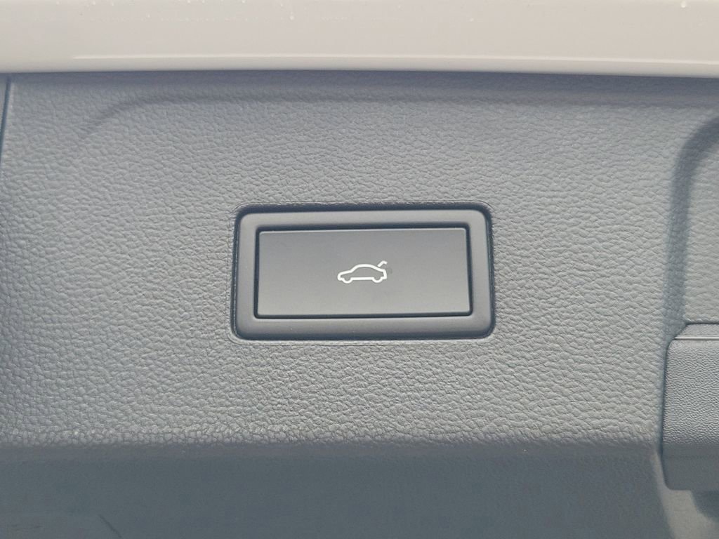 New 2026 Volkswagen Atlas Peak Edition image 10