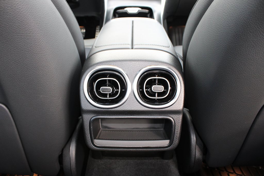 Used 2024 Mercedes-Benz C 300 4MATIC Sedan image 33