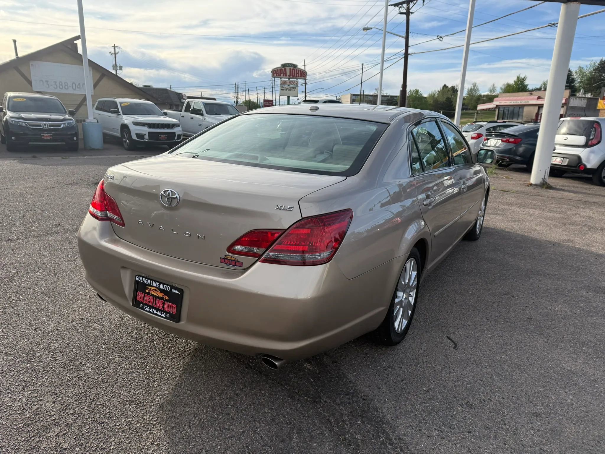 Used 2009 Toyota Avalon XLS FWD image 8