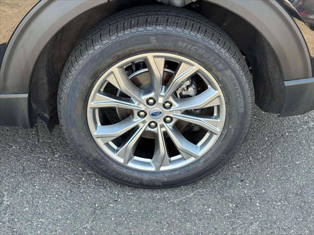 Used 2022 Ford Explorer XLT w/ Equipment Group 202A AWD/4WD image 11