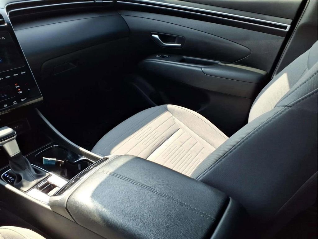 Used 2023 Hyundai Santa Cruz SEL Premium w/ Winter Package image 16