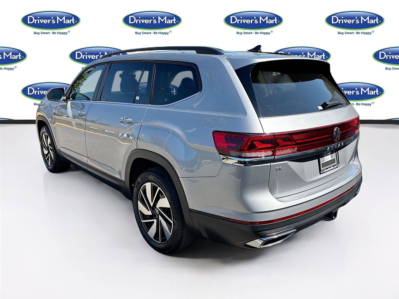 Used 2025 Volkswagen Atlas SE FWD image 5