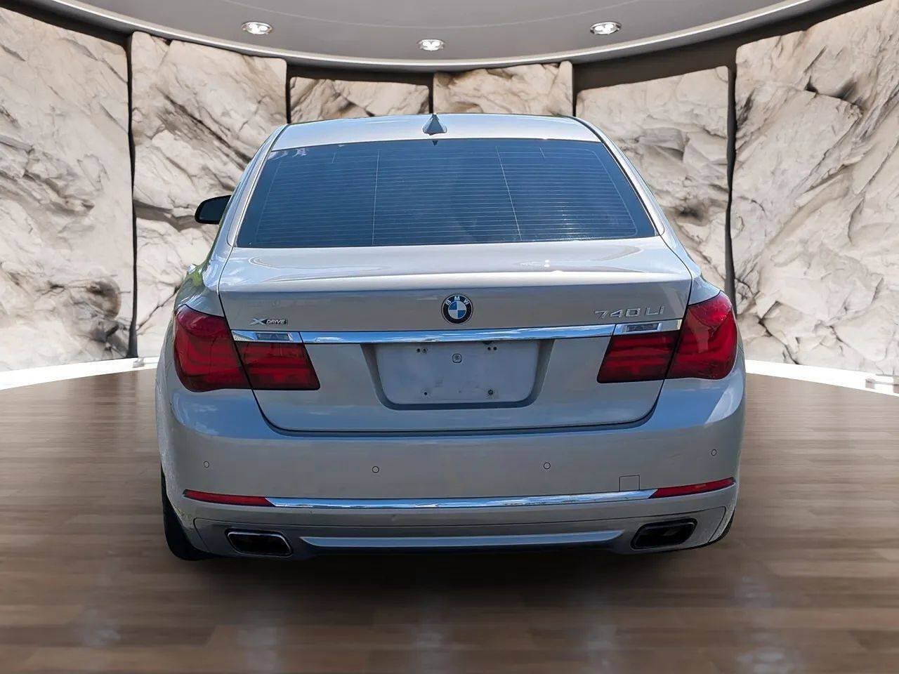 Used 2013 BMW 740Li xDrive AWD/4WD image 9