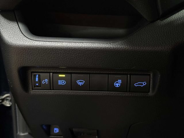 Used 2021 Toyota RAV4 SE w/ Weather & Moonroof Package AWD/4WD image 18