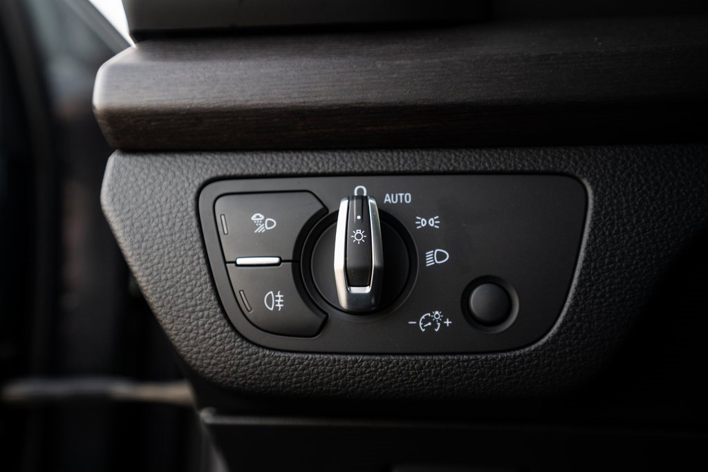 Used 2022 Audi Q5 2.0T Premium Plus w/ Premium Plus Package image 23