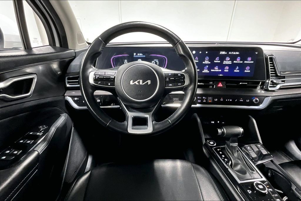 Used 2024 Kia Sportage EX image 7