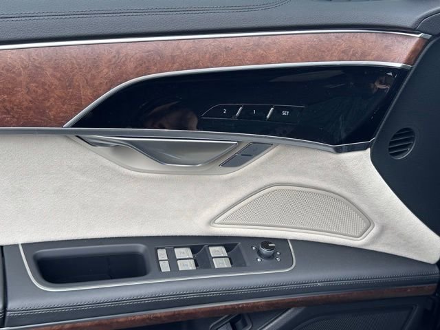 Used 2023 Audi A8 L 3.0T image 20