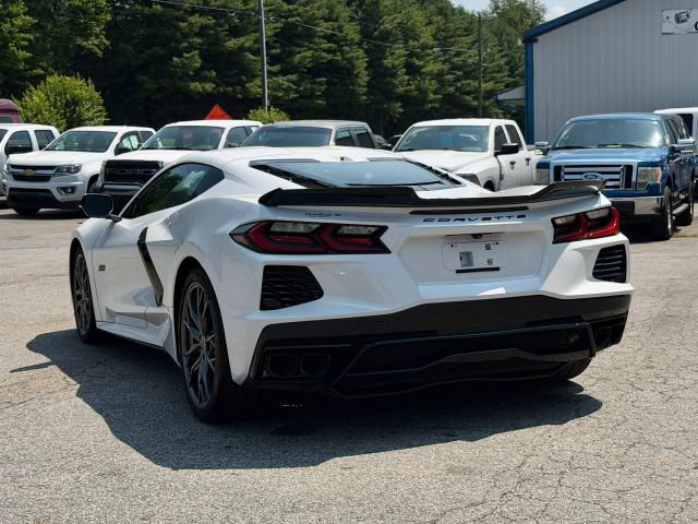 Used 2023 Chevrolet Corvette Stingray w/ 3LT RWD image 7