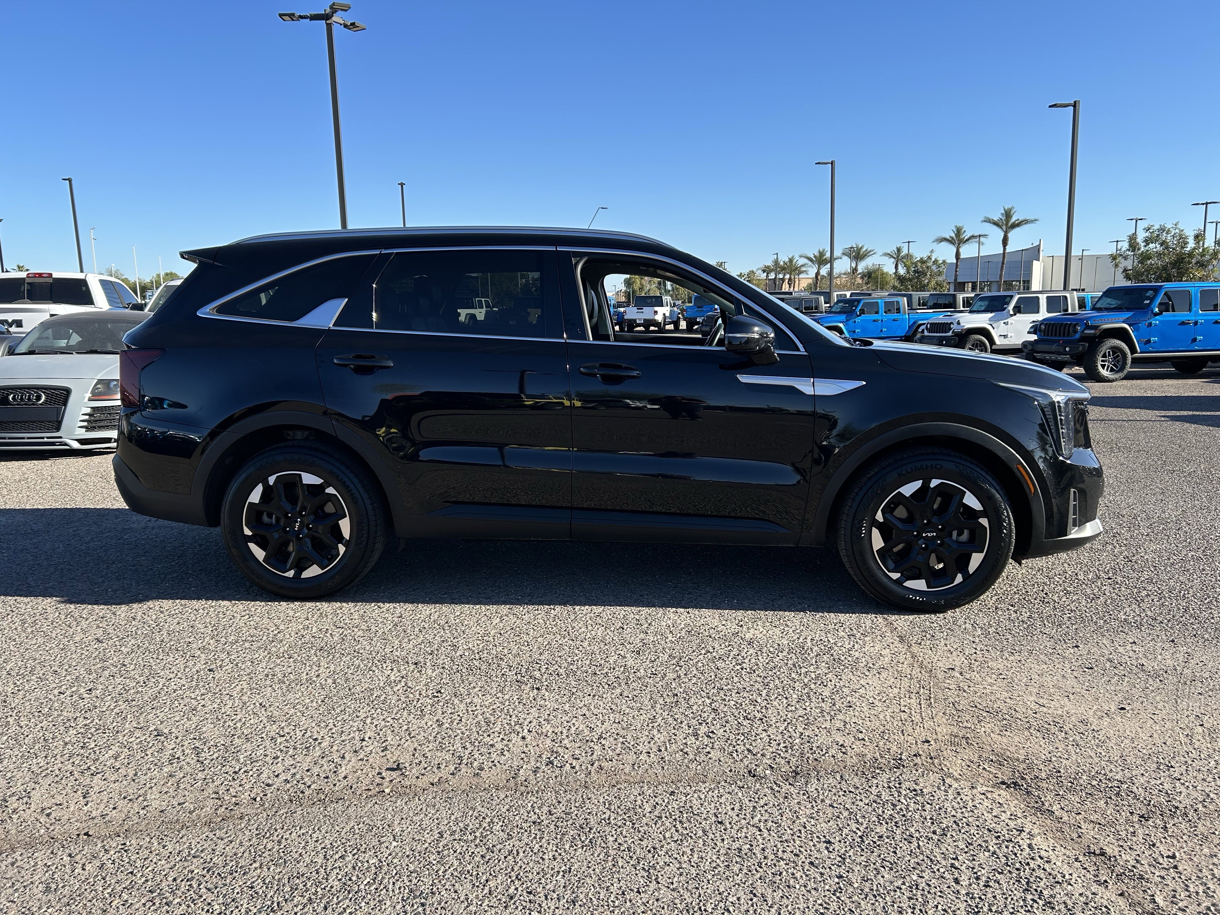 Certified 2024 Kia Sorento S image 6