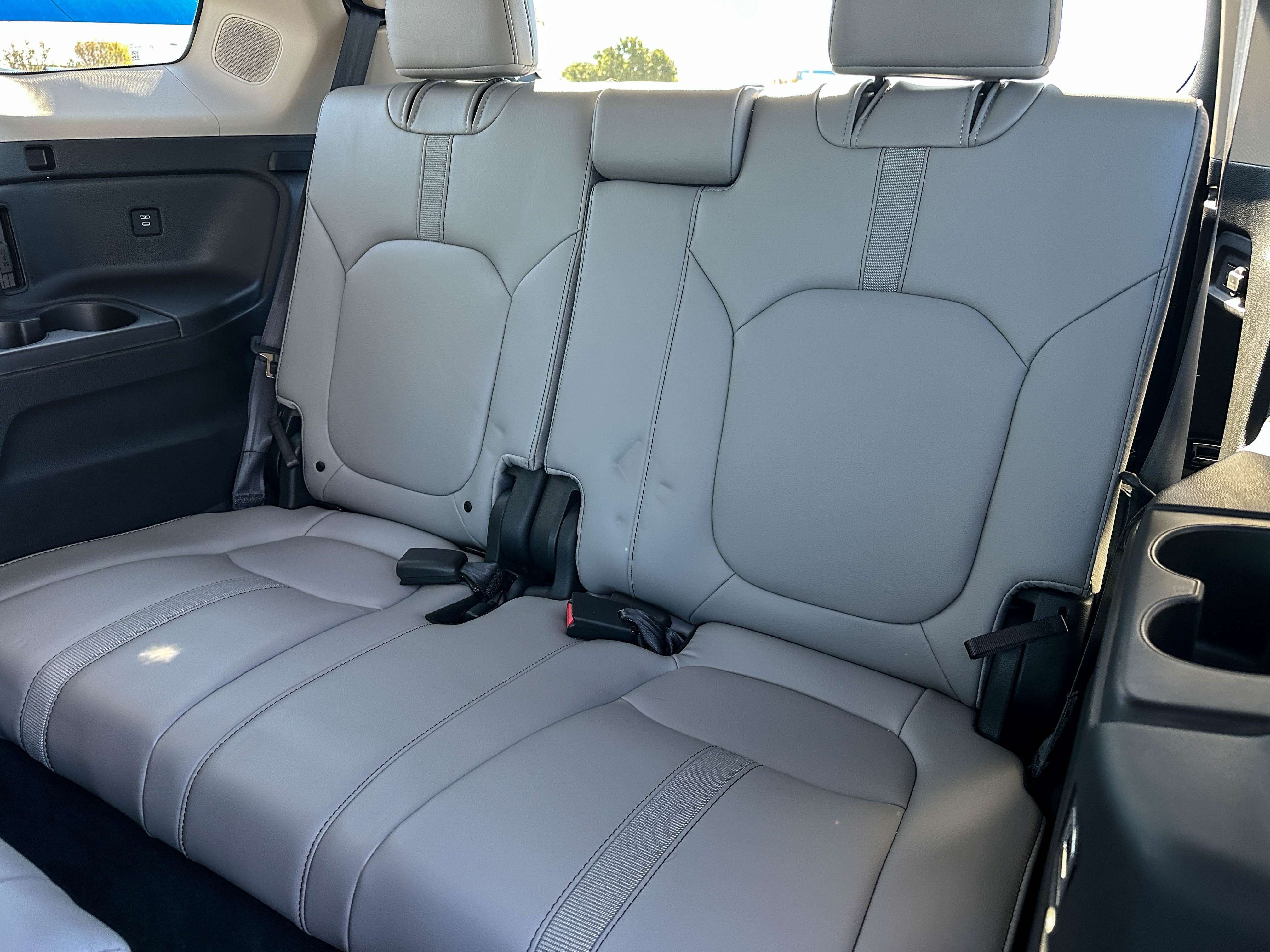 Used 2025 Honda Pilot Touring image 21