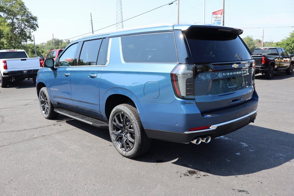 New 2025 Chevrolet Suburban Premier image 3