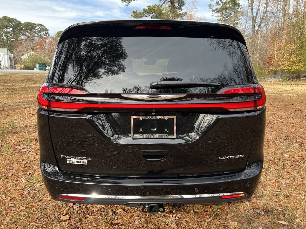 New 2026 Chrysler Pacifica Limited w/ Trailer Tow Group image 4
