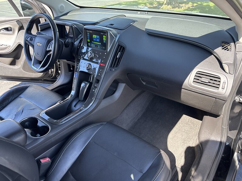 Used 2011 Chevrolet Volt Premium w/ Premium Trim Package FWD image 32
