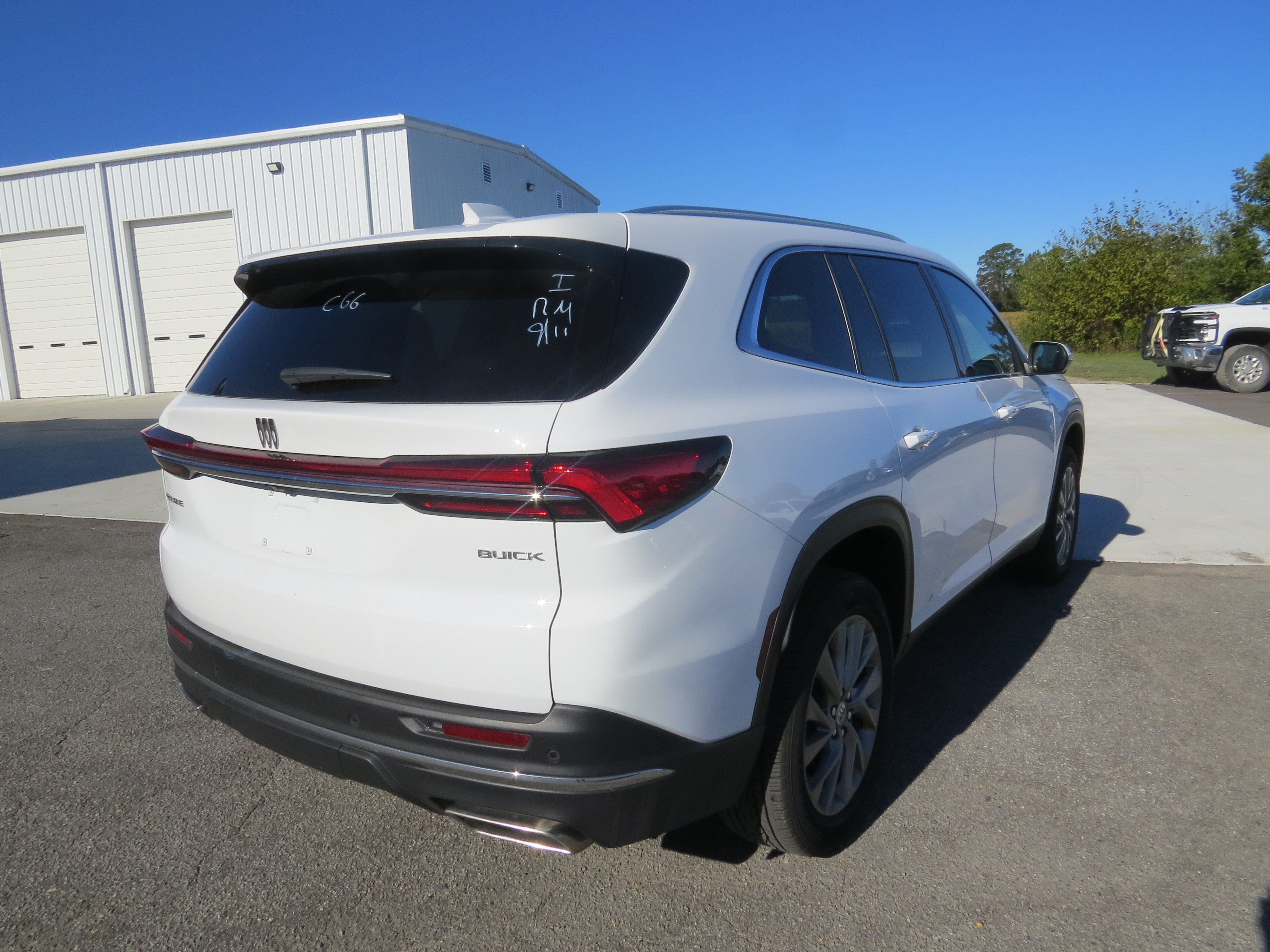 Used 2026 Buick Enclave Preferred FWD image 3
