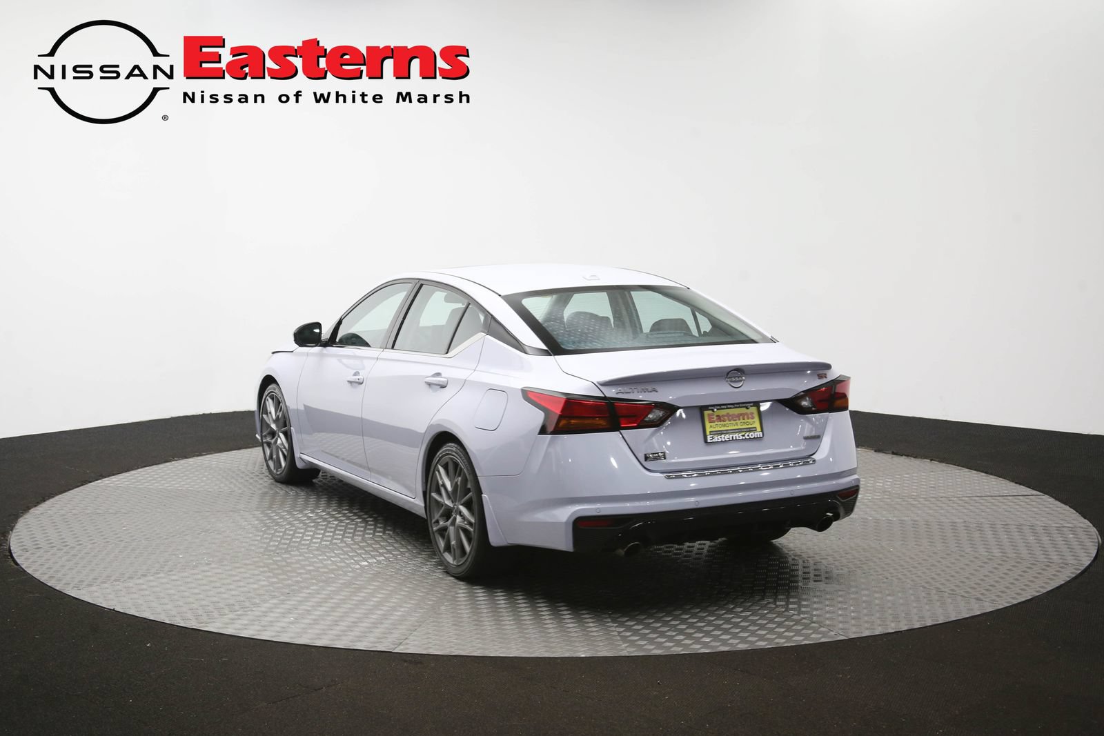 Used 2023 Nissan Altima 2.0 SR FWD image 64