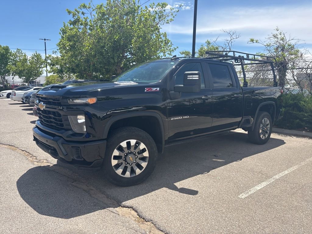Used 2025 Chevrolet Silverado 2500 Custom w/ Custom Value Package AWD/4WD image 4