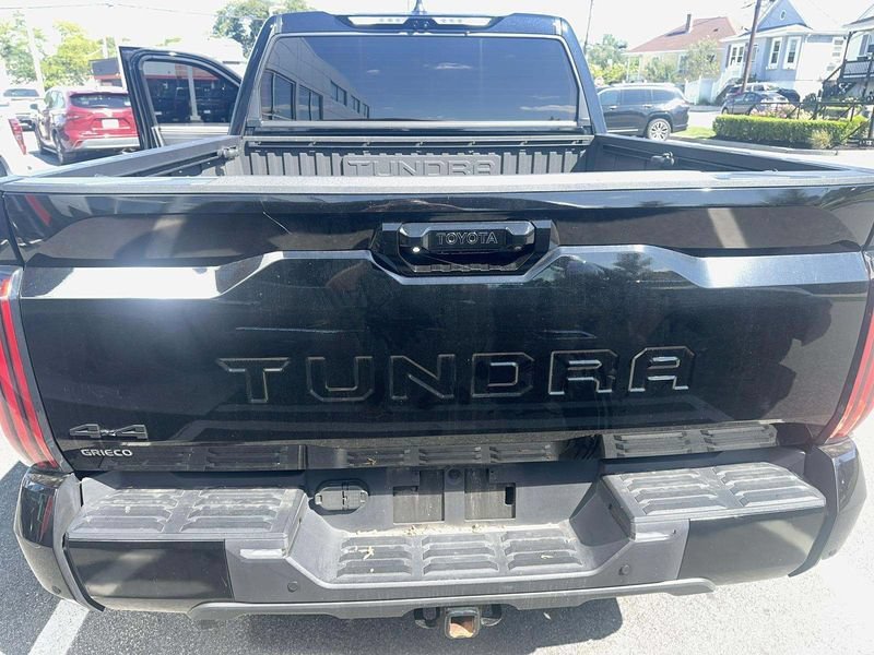Used 2024 Toyota Tundra Platinum w/ TRD Off-Road Package AWD/4WD image 5
