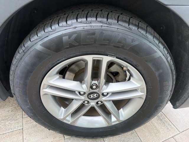 Used 2017 Hyundai Santa Fe Sport FWD image 31