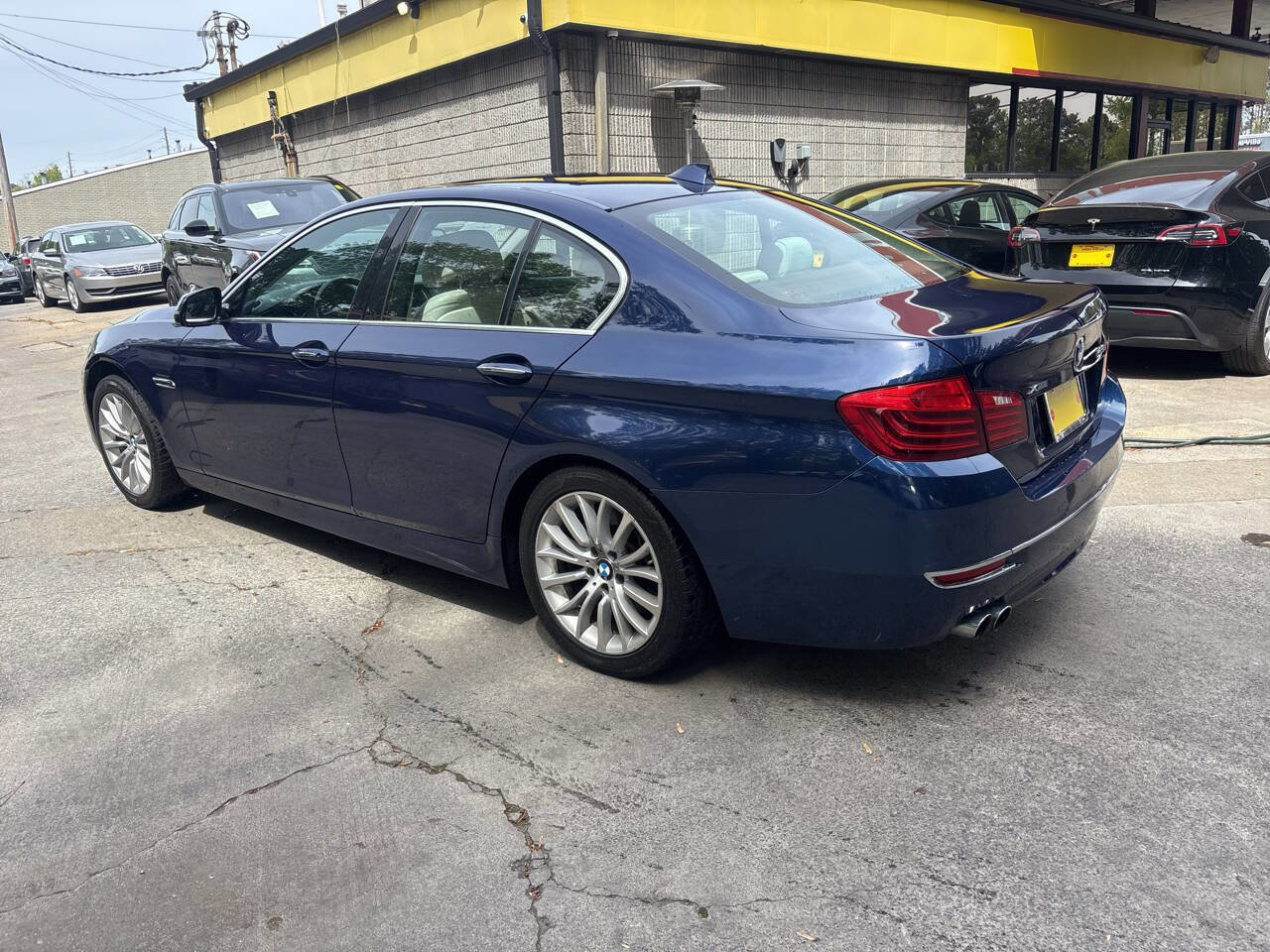 Used 2016 BMW 528i xDrive Sedan image 9