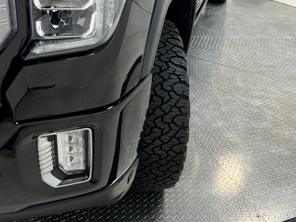Used 2021 GMC Sierra 2500 AT4 w/ AT4 Premium Plus Package AWD/4WD image 42