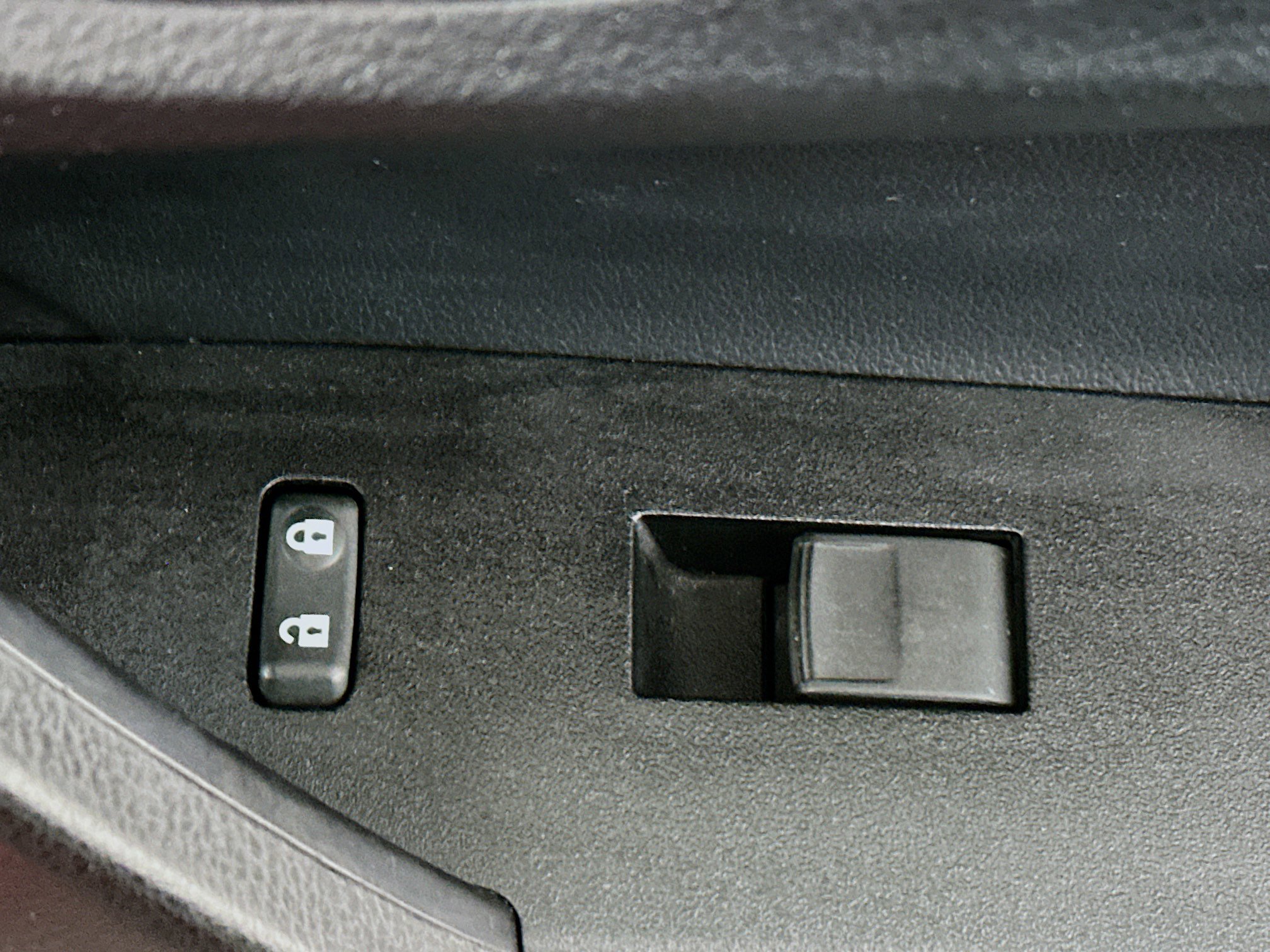 Used 2018 Toyota Corolla SE image 28