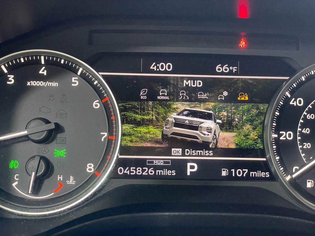 Used 2020 Mitsubishi Outlander Sport 2.0 ES image 33