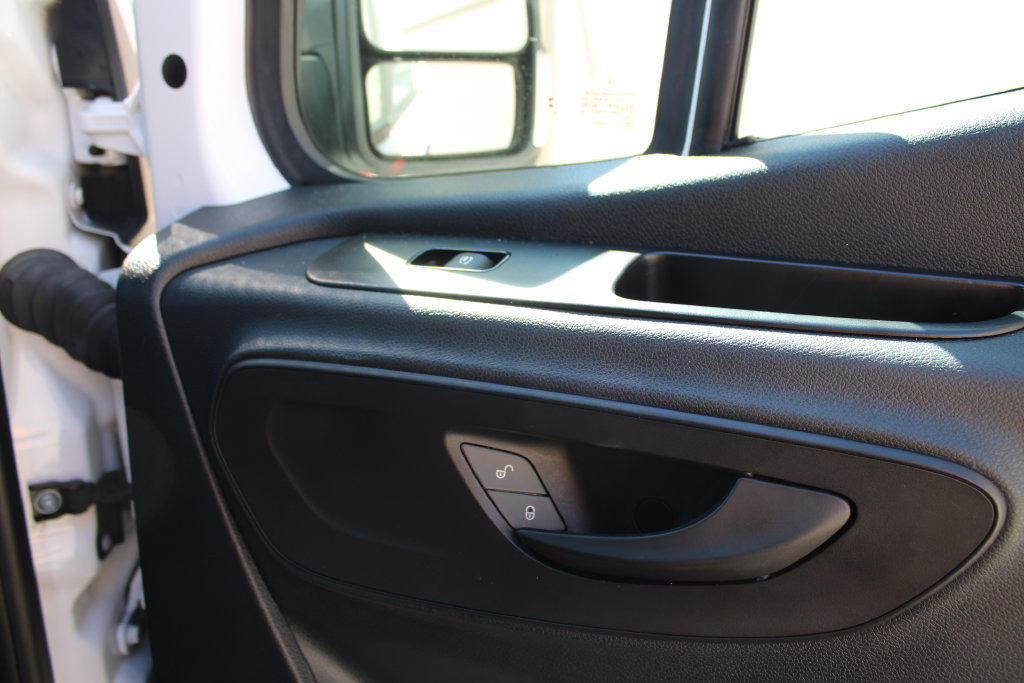 Used 2025 Mercedes-Benz Sprinter 2500 image 20