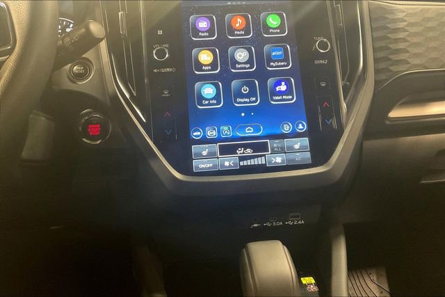 Used 2025 Subaru Forester Premium image 32