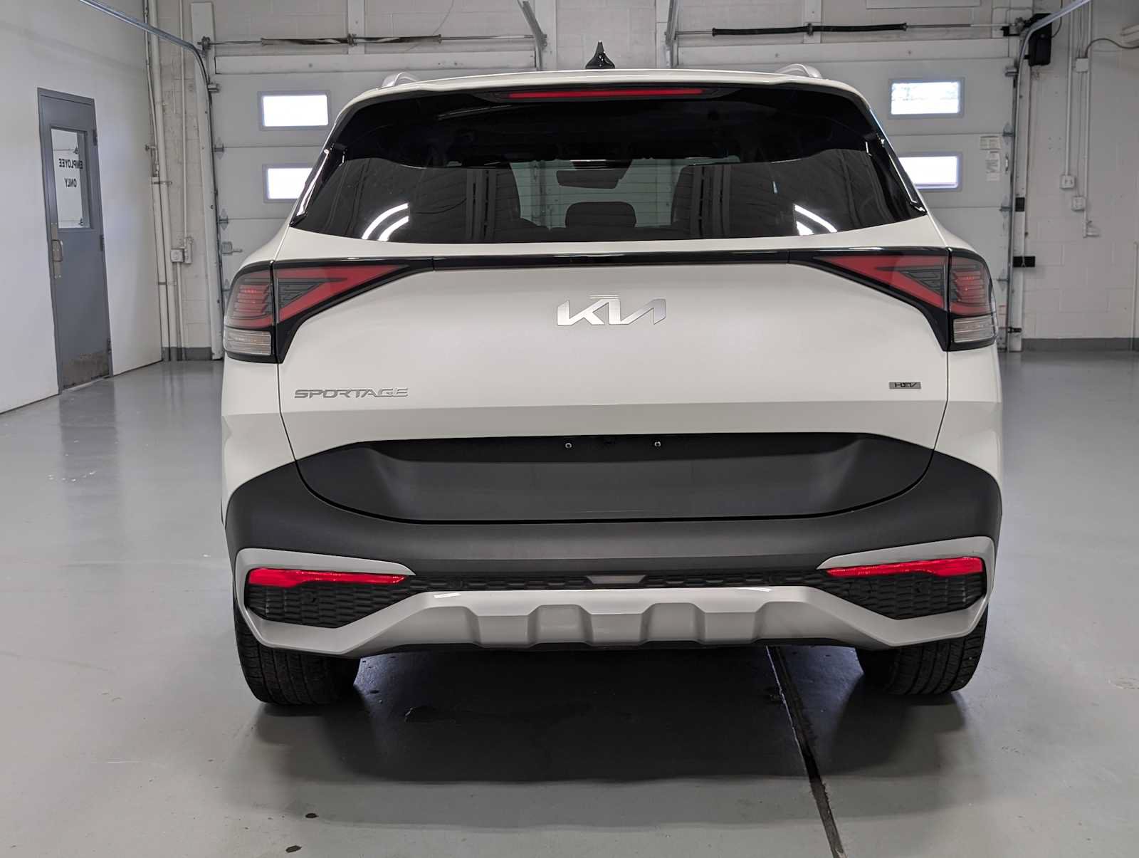 Used 2023 Kia Sportage EX AWD/4WD image 9