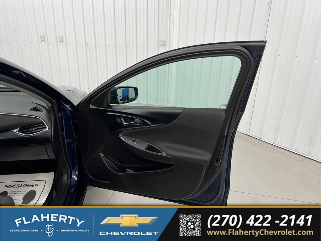 Used 2021 Chevrolet Malibu LT FWD image 14