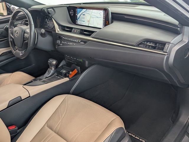 Used 2019 Lexus ES 350 Ultra Luxury w/ Accessory Package 2 image 14