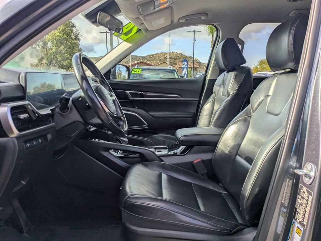 Used 2024 Kia Telluride S FWD image 14