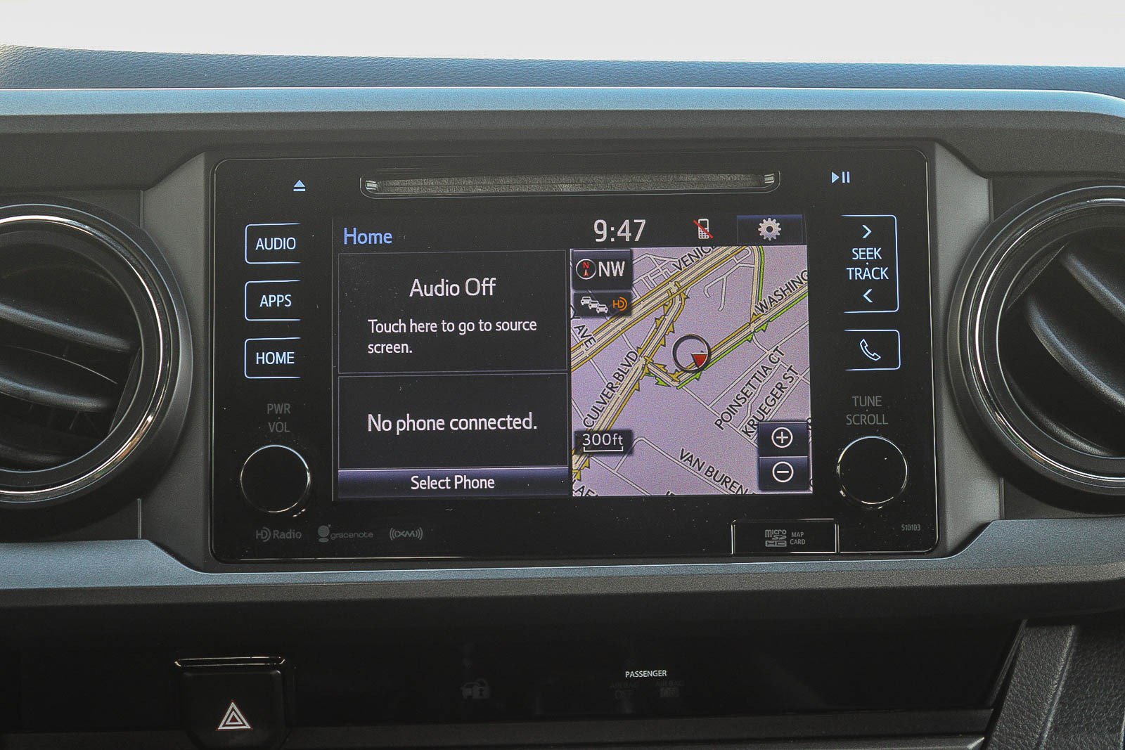 Used 2016 Toyota Tacoma TRD Sport w/ Towing Package image 15