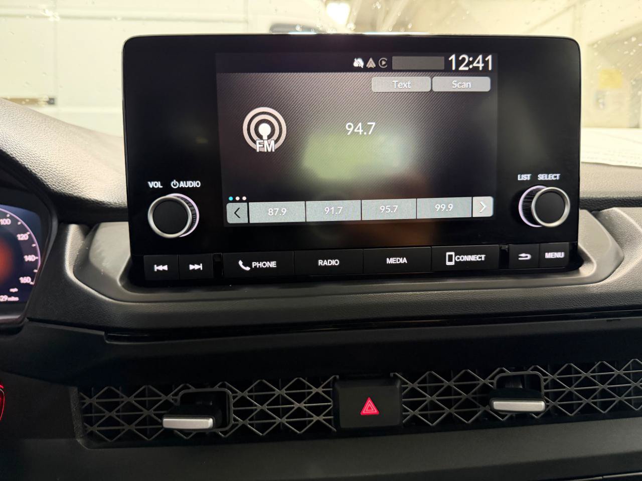 Used 2025 Honda Accord SE image 37