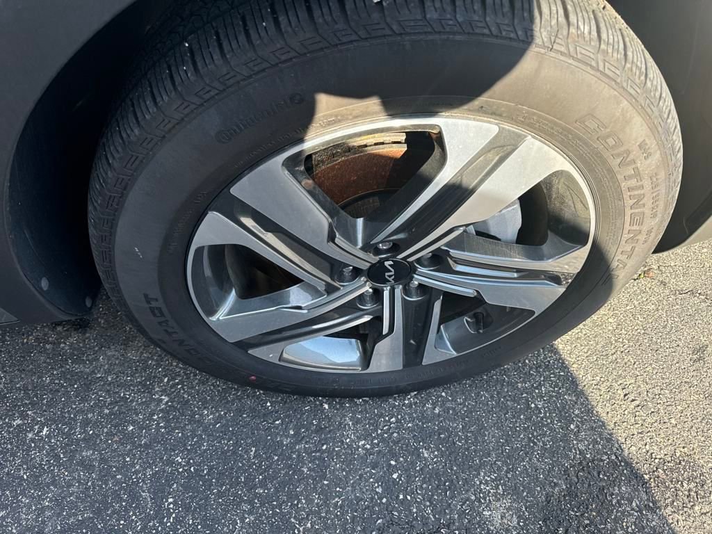 Certified 2023 Kia Sorento SX Prestige image 24