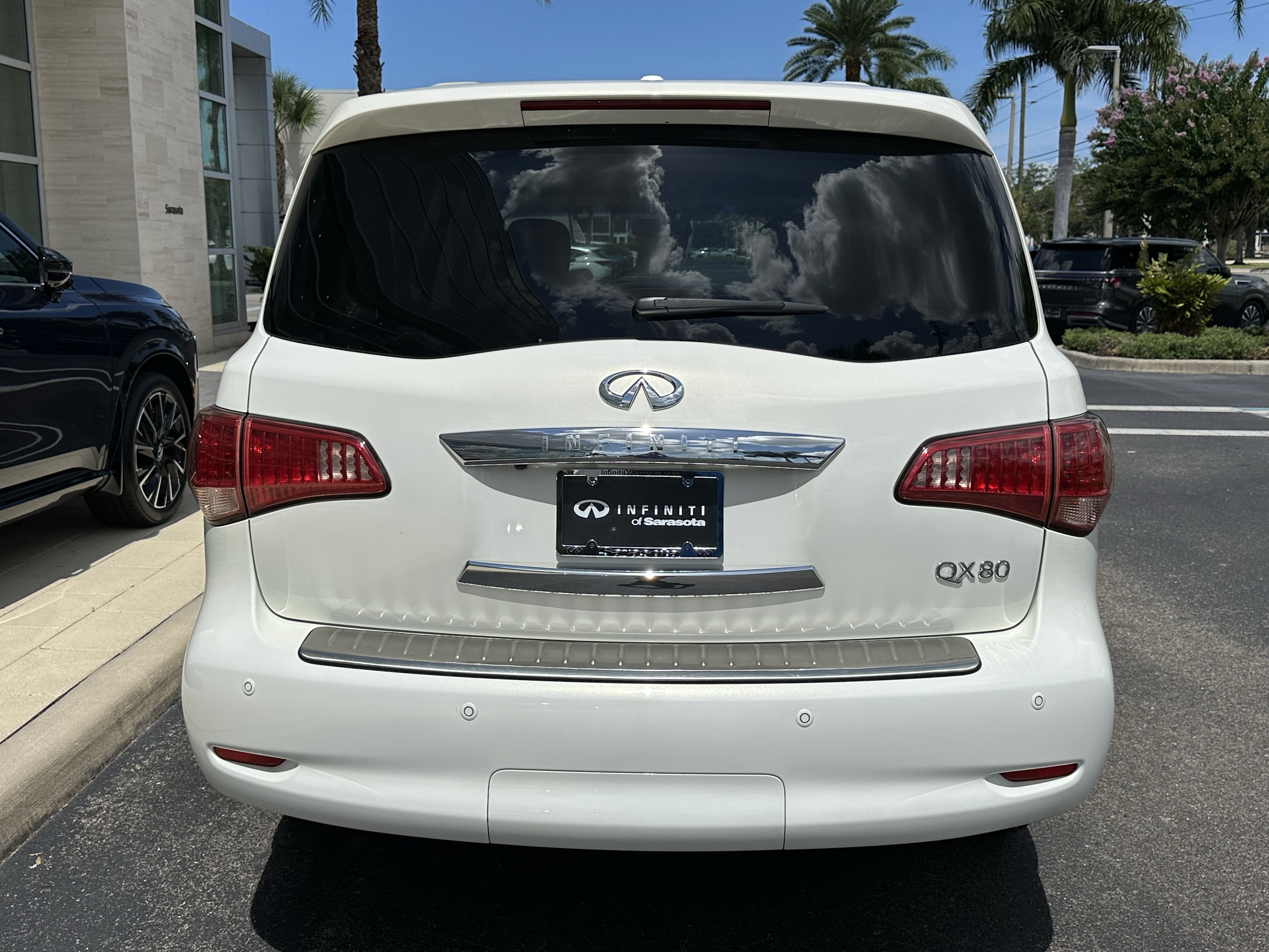 Used 2014 INFINITI QX80 2WD image 5