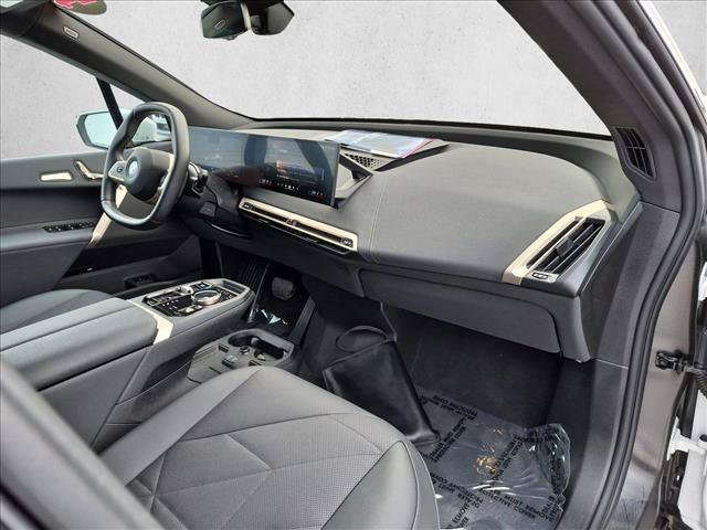 Used 2024 BMW iX xDrive50 w/ Premium Package AWD/4WD image 23