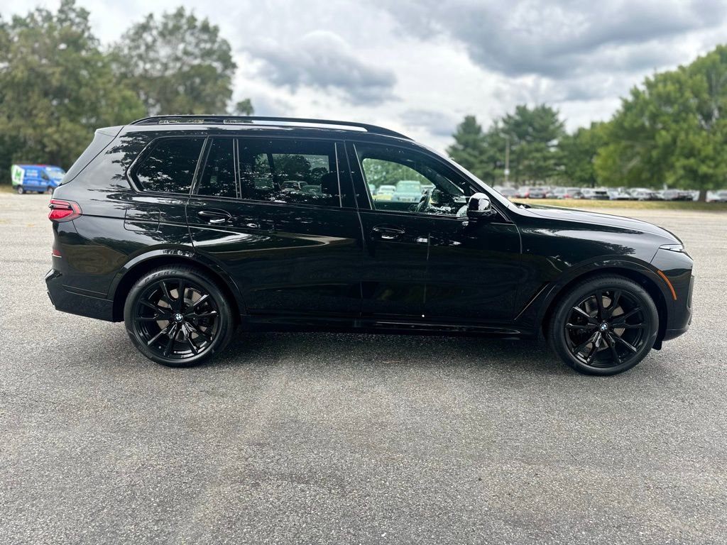 New 2026 BMW X7 M60i image 8
