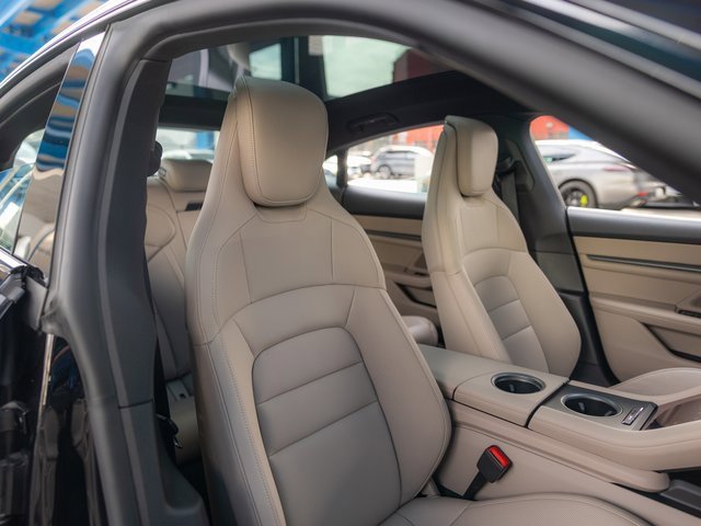 New 2025 Porsche Taycan 4S image 35
