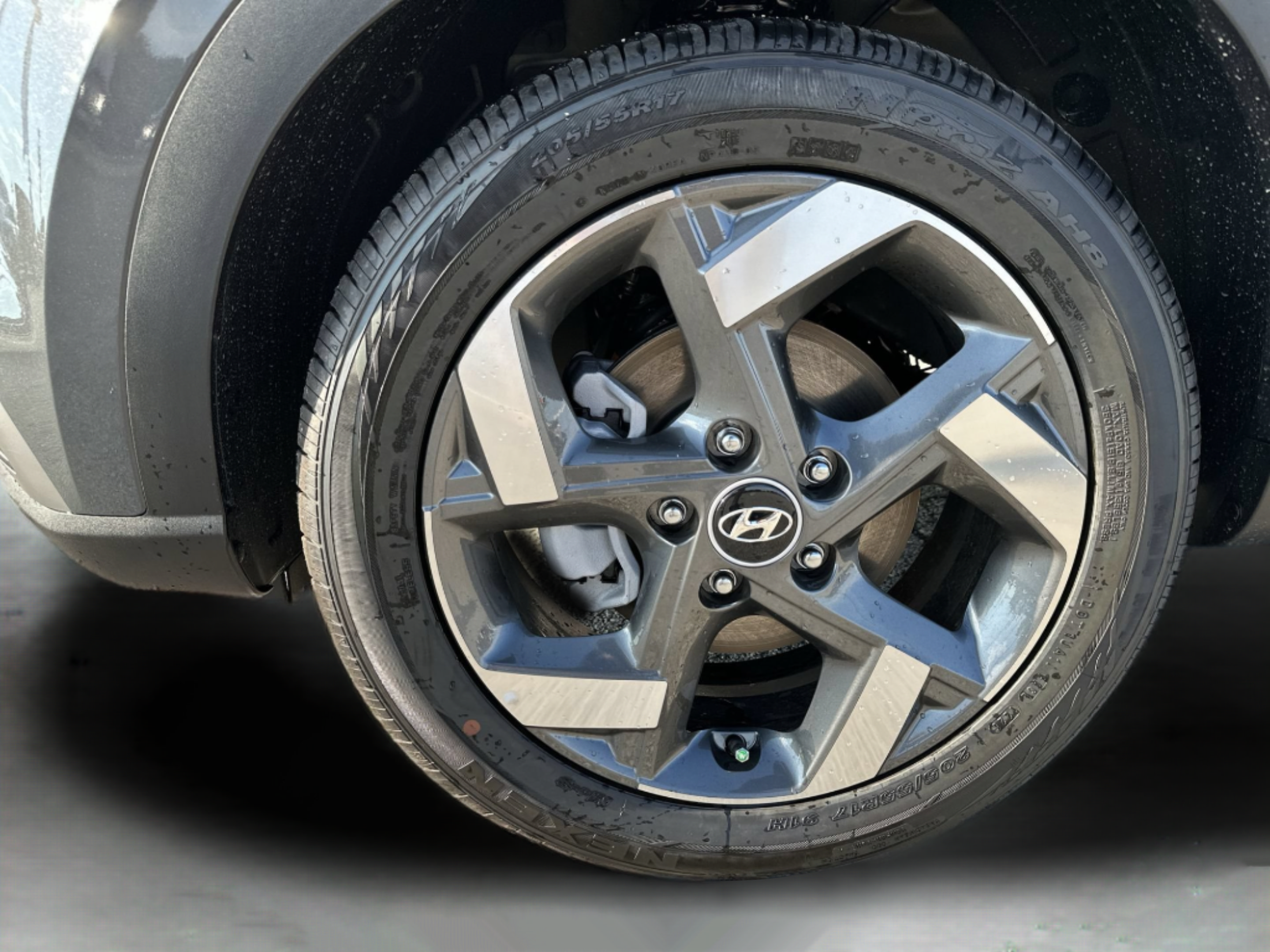 New 2026 Hyundai Venue SEL FWD image 28