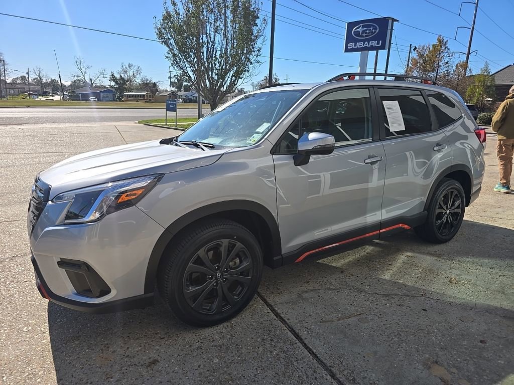 Used 2023 Subaru Forester Sport image 2