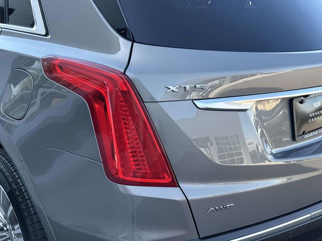 Used 2017 Cadillac XT5 Luxury w/ Driver Awareness Package AWD/4WD image 39