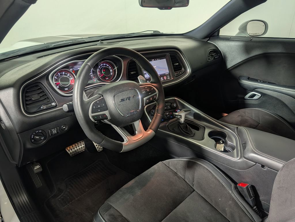 Used 2015 Dodge Challenger SRT w/ Technology Group image 15