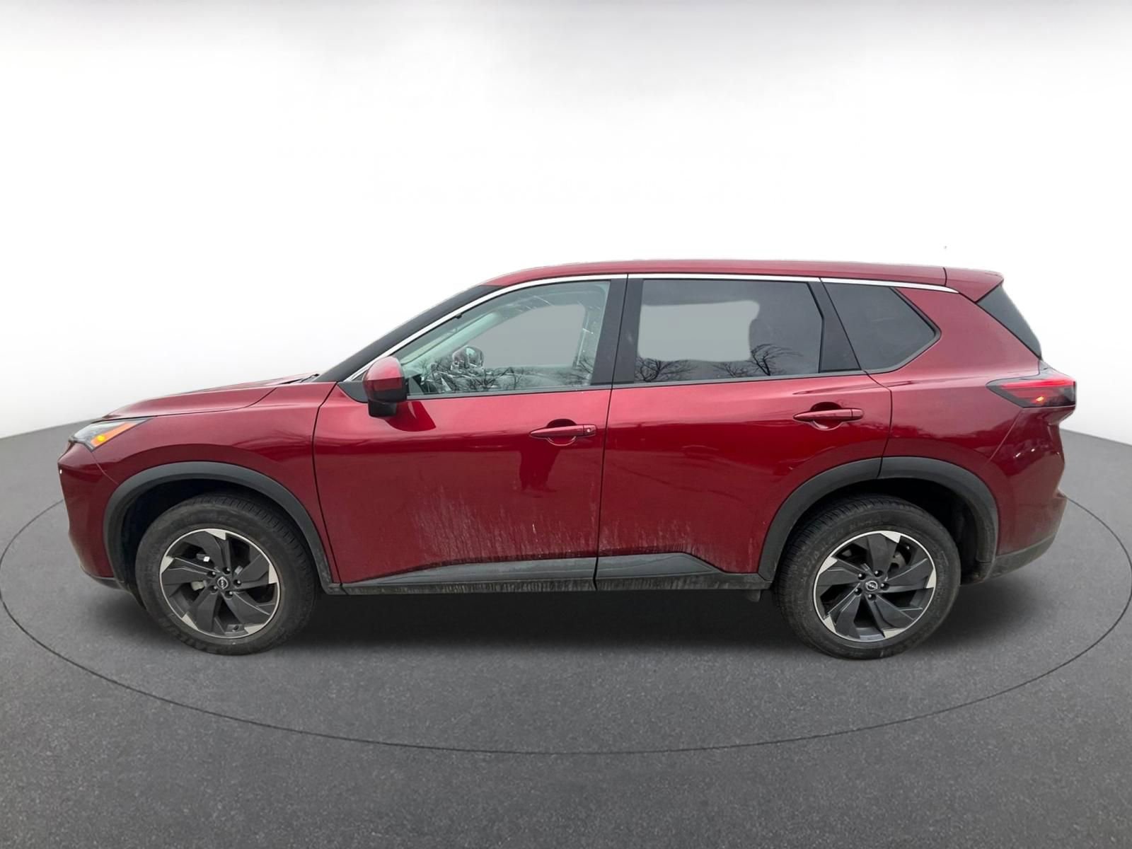 Used 2025 Nissan Rogue SV FWD image 4