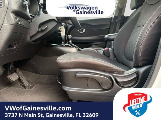 Used 2019 Kia Soul FWD image 17