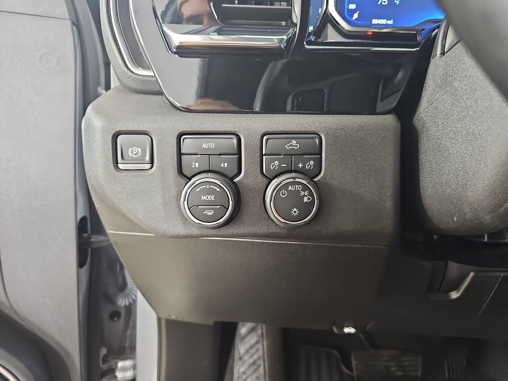 Certified 2024 Chevrolet Silverado 1500 LT AWD/4WD image 31