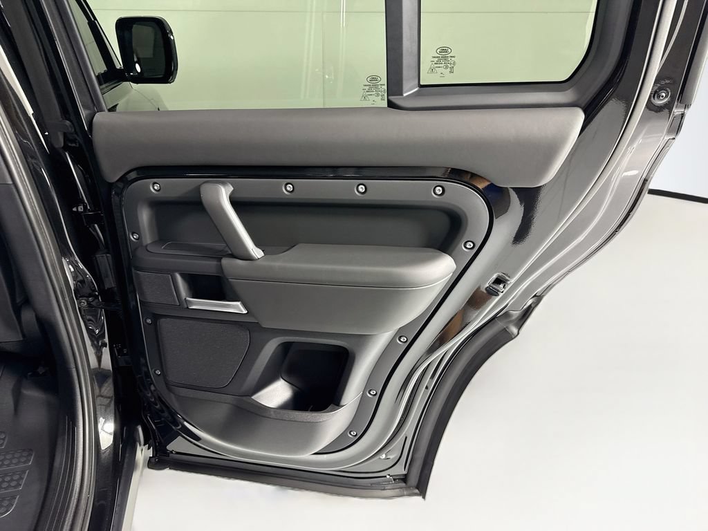 New 2026 Land Rover Defender 110 S AWD/4WD image 28