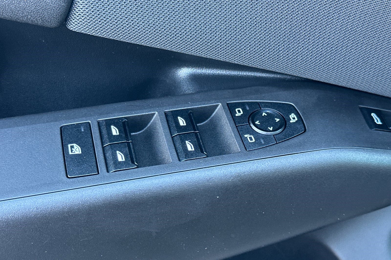 Used 2025 BMW X3 xDrive30i w/ Premium Package image 13